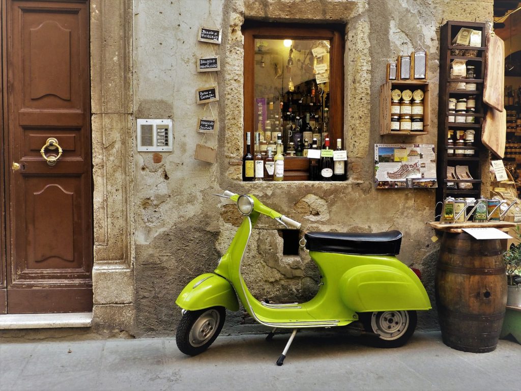 vespa-tuscany-1024x768 Discovering Tuscany and... Taste it!